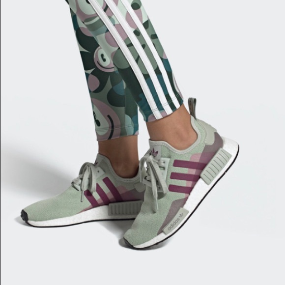 adidas Shoes - NWT ADIDAS Women’s NMD R1